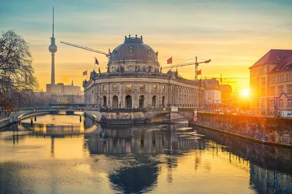 Berlin: Ghostwriter
