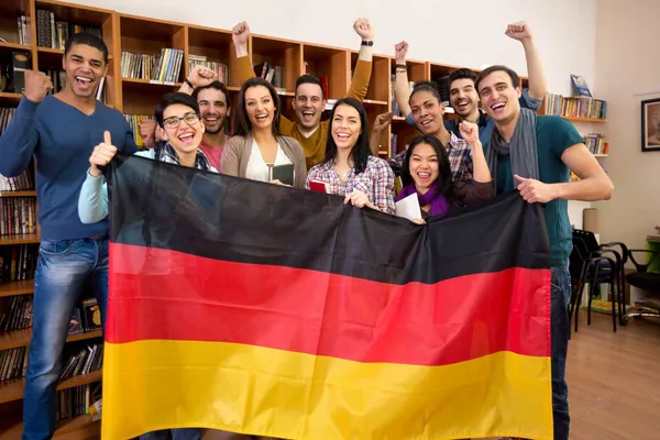 GHOSTWRITER Flüchtlinge an Hochschulen