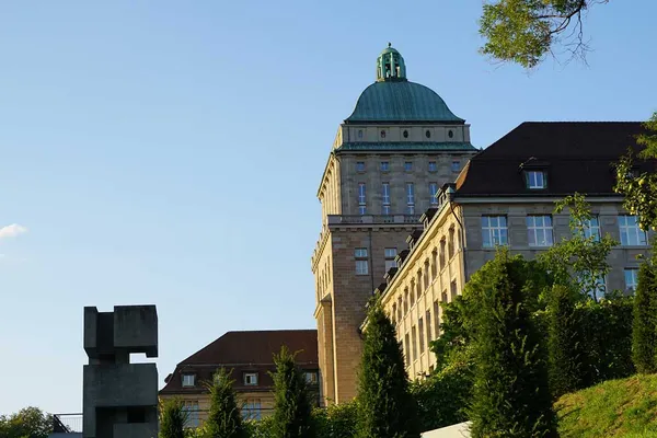 Ghostwriter gesucht in der Schweiz