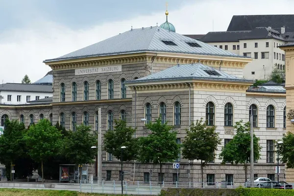 Ghostwriter gesucht in Österreich