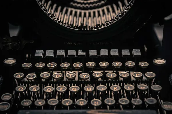 Ghostwriter für Literaturwissenschaft ein Widerspruch in sich?