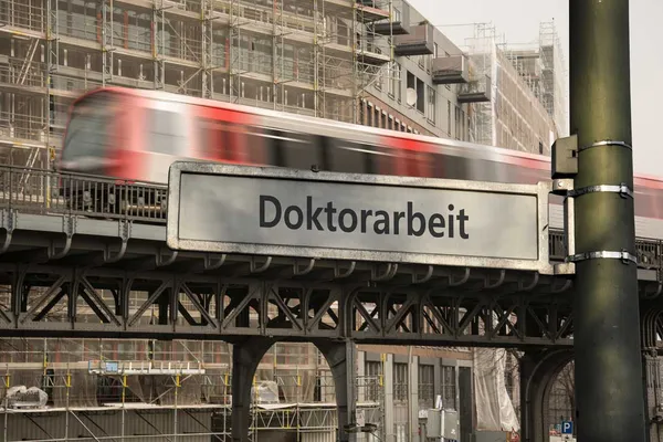 Doktorvater für die Dissertation suchen